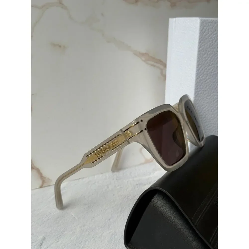 Dior discover diorsignature